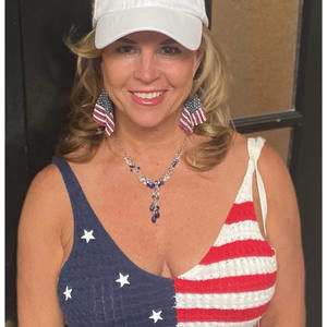 Meet your Posher, Angela